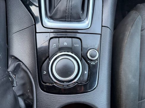 Used 2015 MAZDA MAZDA3 i Sport FWD image 38