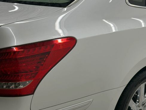 Used 2012 Hyundai Equus Signature RWD image 10