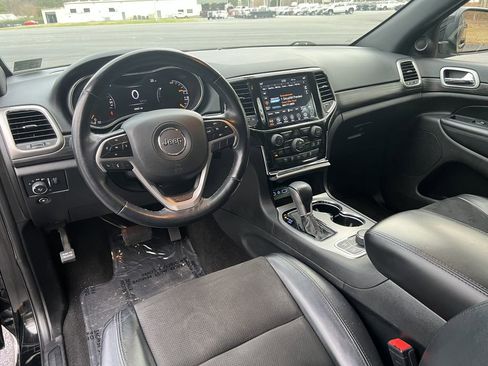 Used 2022 Jeep Grand Cherokee Laredo X image 17