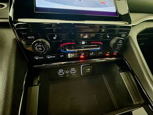 Certified 2023 Jeep Grand Cherokee Altitude AWD/4WD image 42
