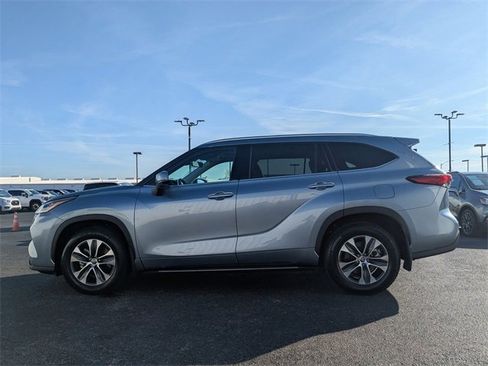 Used 2020 Toyota Highlander XLE image 7