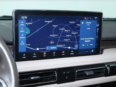 Used 2021 Lincoln Nautilus Reserve AWD/4WD image 25