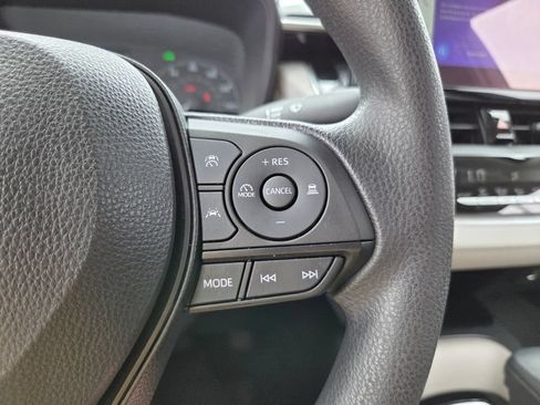 Used 2024 Toyota Corolla LE w/ LE Convenience Package FWD image 23