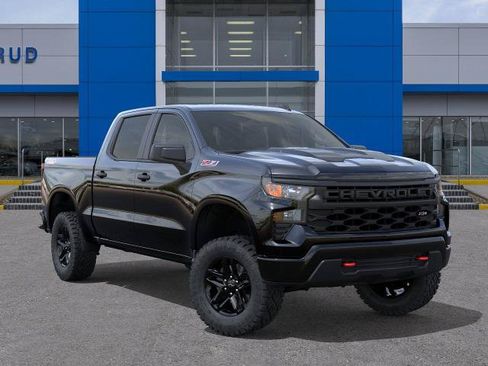 New 2026 Chevrolet Silverado 1500 Custom Trail Boss w/ LPO, Dark Essentials Package AWD/4WD image 31
