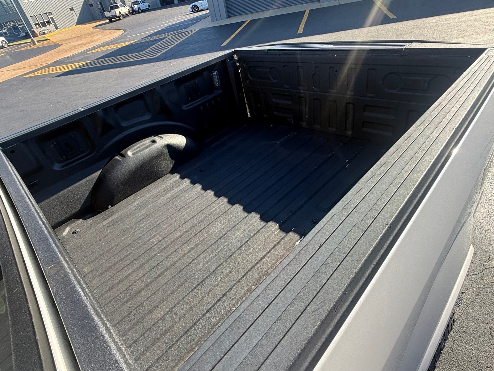 Used 2019 Ford F150 Platinum w/ Equipment Group 701A Luxury AWD/4WD image 15