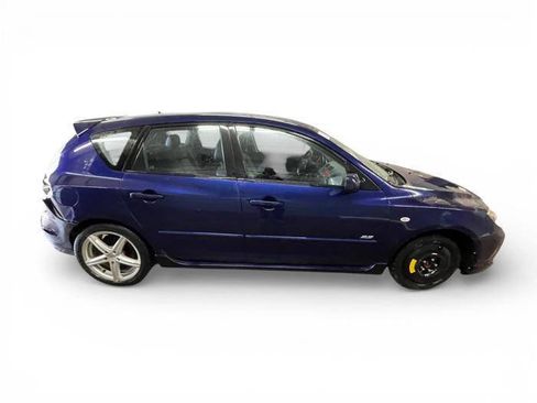 Used 2004 MAZDA MAZDA3 s w/ Moonroof & 6-CD Pkg image 7