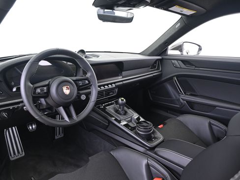 Used 2025 Porsche 911 GT3 image 4