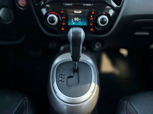 Used 2016 Nissan Juke SL image 2