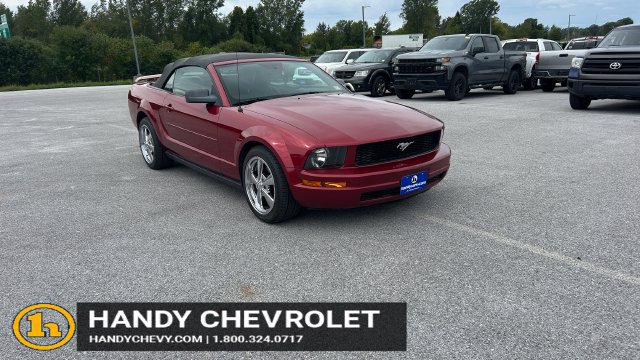 Used 2006 Ford Mustang Convertible RWD image 1