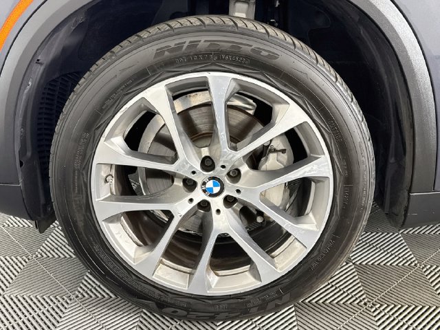 Used 2019 BMW X5 xDrive40i w/ Premium Package 2 AWD/4WD image 35