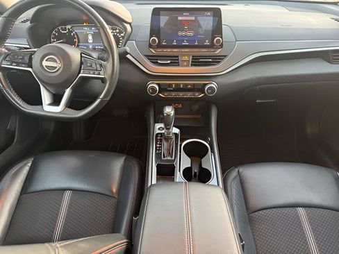 Used 2024 Nissan Altima 2.5 SR image 11