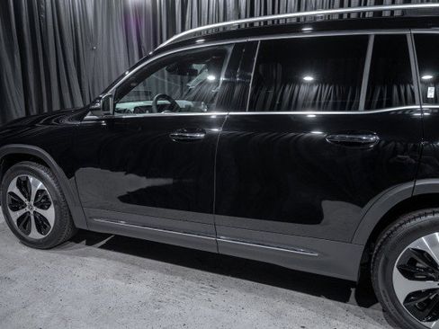 Certified 2025 Mercedes-Benz GLB 250 image 5