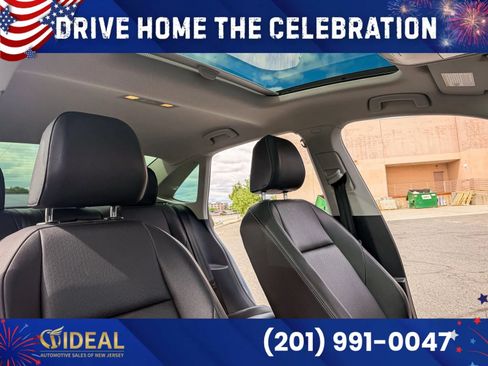 Used 2019 Volkswagen Jetta SE w/ Cold Weather Package FWD image 15