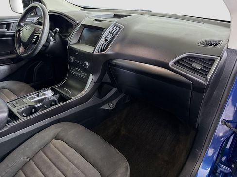 Used 2020 Ford Edge SE image 30