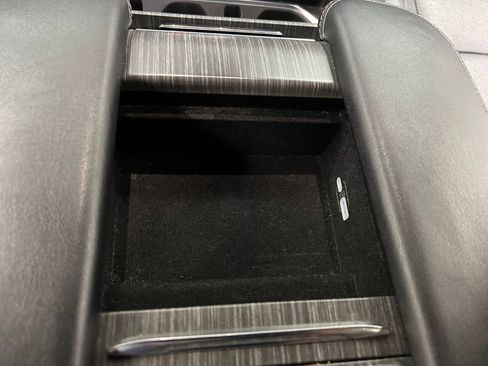 Used 2024 Jeep Wagoneer L Series II RWD image 47