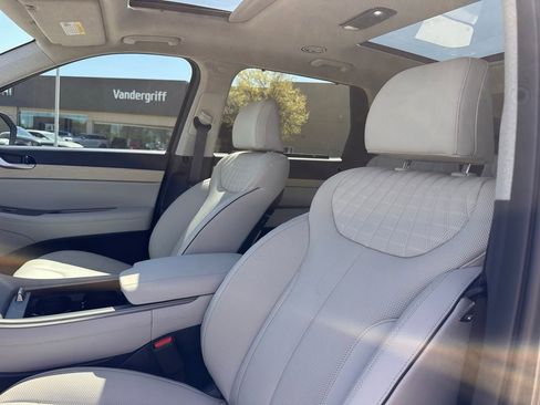 Used 2025 Hyundai Palisade Limited image 24