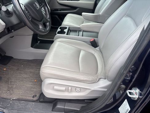 Used 2024 Honda Odyssey EX-L image 3