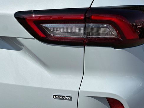 New 2025 Ford Escape SE w/ PHEV Premium Package image 6