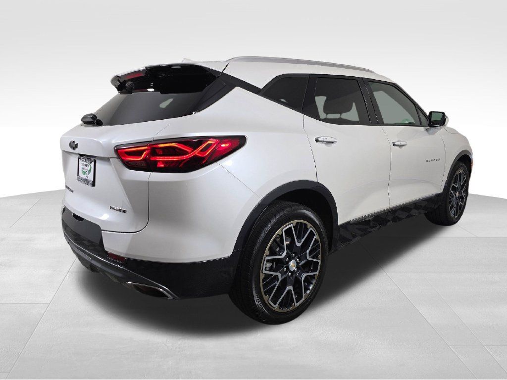 Used 2023 Chevrolet Blazer Premier AWD/4WD image 7