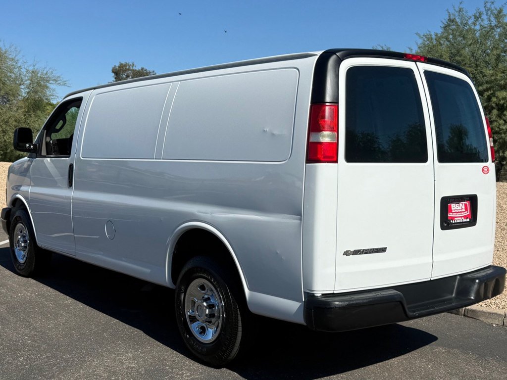 Used 2019 Chevrolet Express 2500 RWD image 3