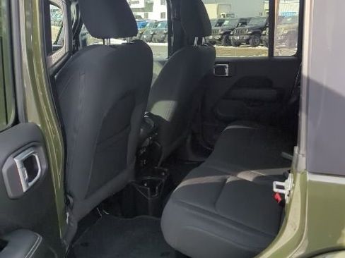 Used 2021 Jeep Wrangler Unlimited Sahara w/ Uconnect 4C Nav & Sound Group image 21