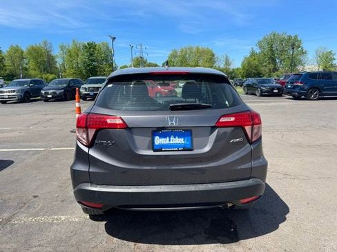 Used 2018 Honda HR-V LX image 3
