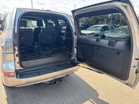 Used 2020 Lexus GX 460 Premium AWD/4WD image 9