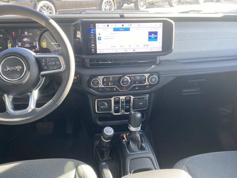Certified 2024 Jeep Wrangler Sahara image 20