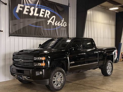 Used 2017 Chevrolet Silverado 2500 High Country w/ Duramax Plus Package AWD/4WD image 32