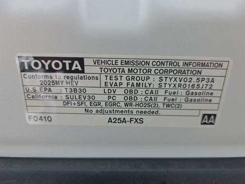 Used 2025 Toyota Camry SE w/ Convenience Package FWD image 23
