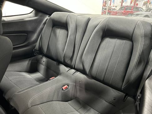 Used 2022 Ford Mustang GT RWD image 25