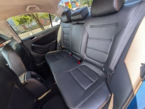 Used 2014 Volkswagen Jetta SE FWD image 17