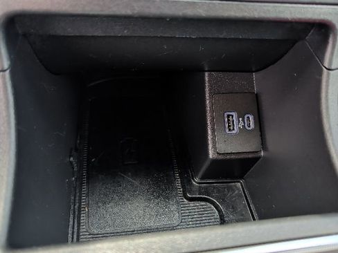 Certified 2022 Ford Edge Titanium image 24