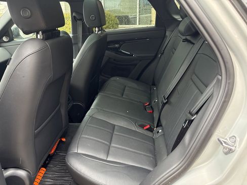 Used 2024 Land Rover Range Rover Evoque Dynamic SE image 8