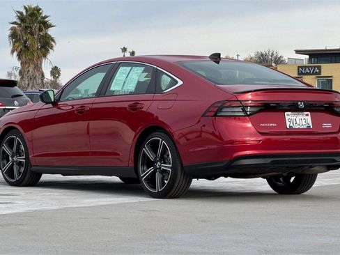 Certified 2025 Honda Accord Sport image 5