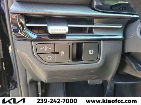 Used 2026 Kia Sportage EX FWD image 23