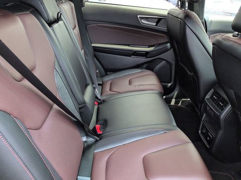 Used 2022 Ford Edge Titanium w/ Equipment Group 301A AWD/4WD image 8