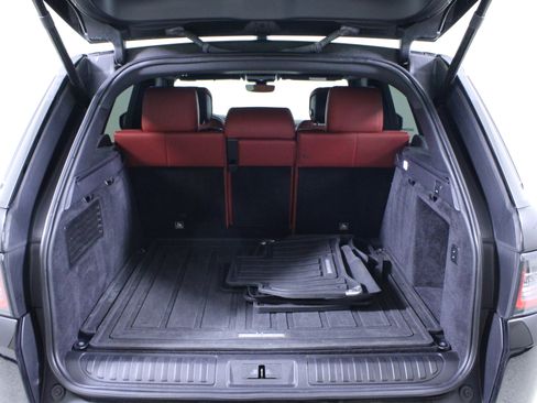 Used 2021 Land Rover Range Rover Sport HST image 10