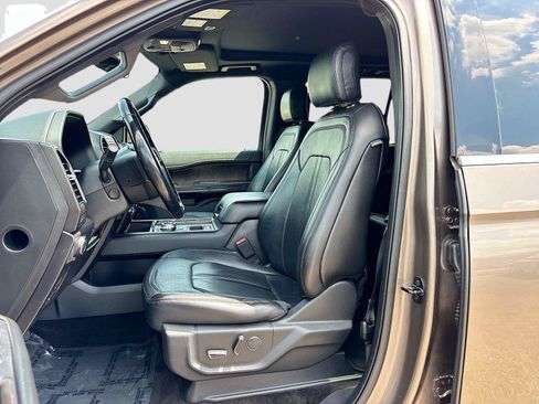 Used 2018 Ford Expedition Max Limited w/ Equipment Group 301A RWD image 22
