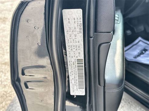 Used 2018 Jeep Grand Cherokee Laredo image 33