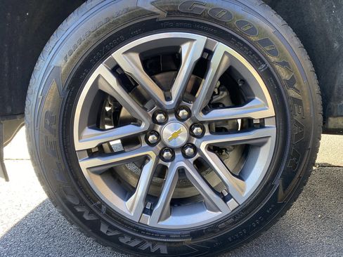 Used 2022 Chevrolet Colorado W/T w/ Custom Special Edition image 13