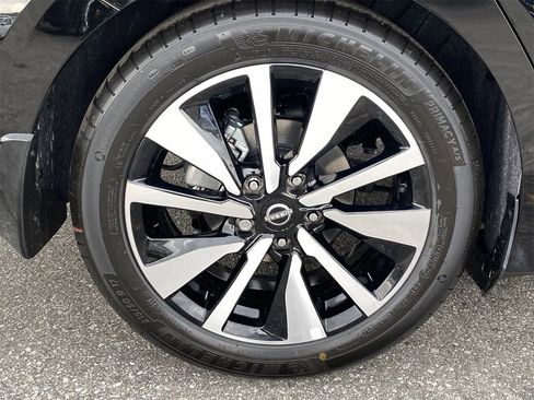 New 2025 Nissan Sentra SV w/ SV Premium Package image 7