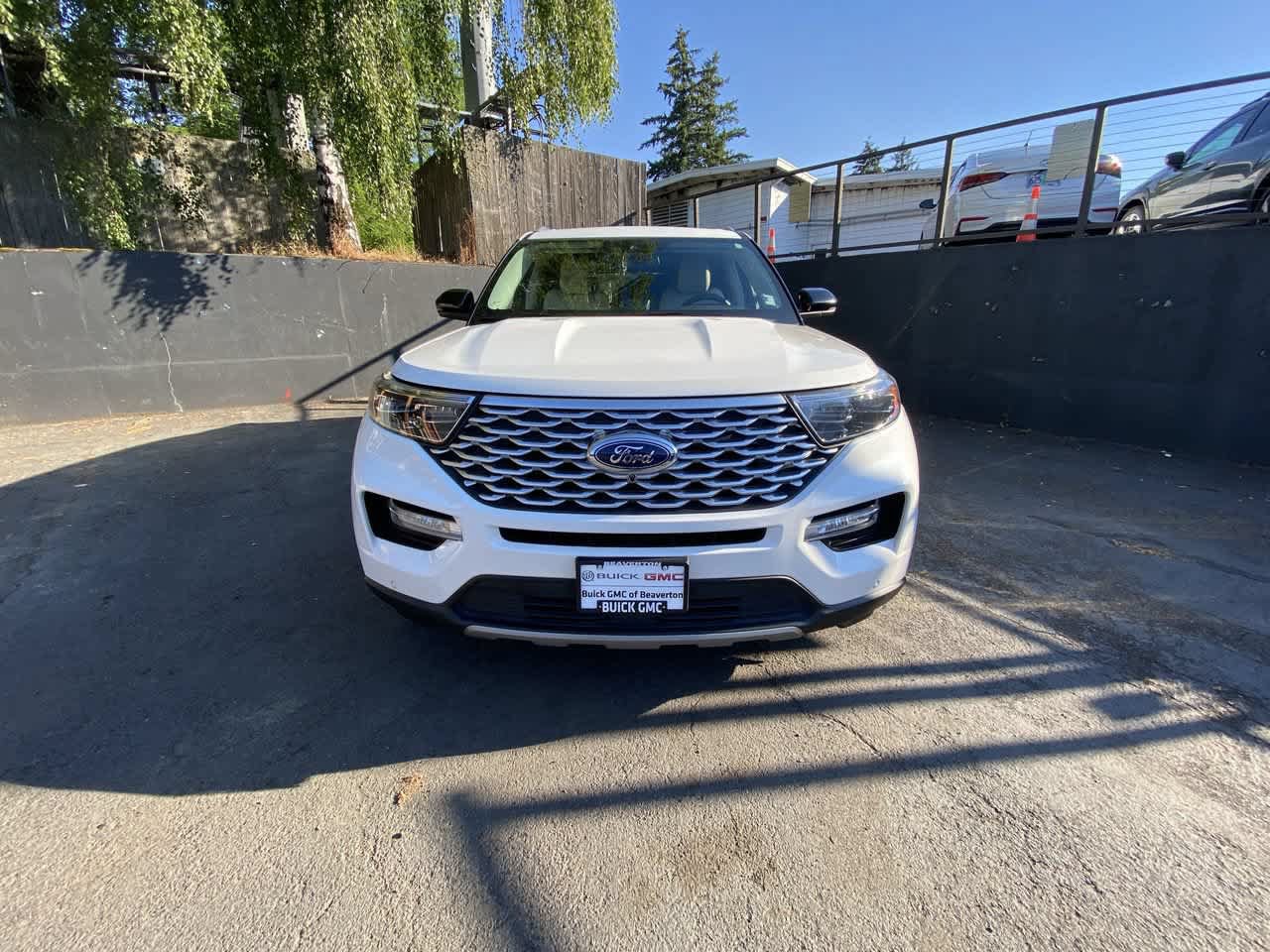 Used 2022 Ford Explorer Platinum w/ Equipment Group 601A AWD/4WD image 9