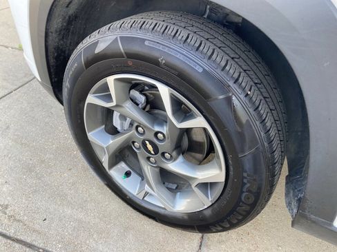 Used 2024 Chevrolet Trax LT image 25