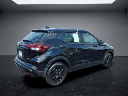 Certified 2025 Nissan Kicks Play S