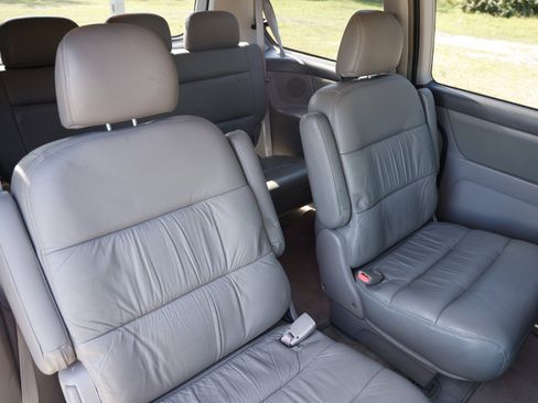 Used 2000 Honda Odyssey EX image 12