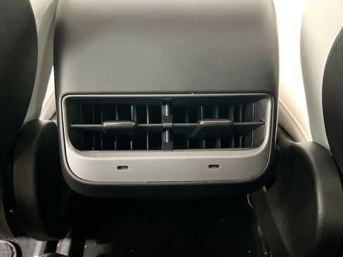 Used 2023 Tesla Model 3 Performance image 19