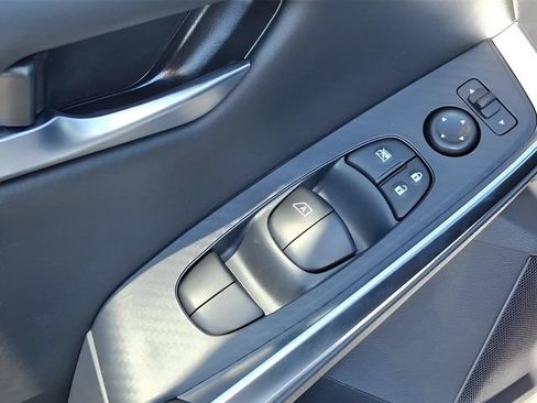 Certified 2025 Nissan Sentra SR w/ Midnight Edition FWD image 34
