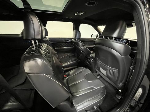 Used 2022 Hyundai Palisade Calligraphy image 12