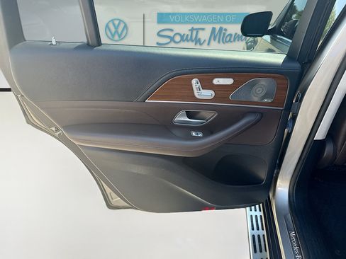 Used 2022 Mercedes-Benz GLS 450 4MATIC image 27